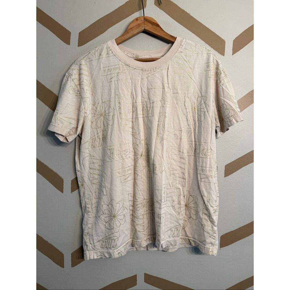 Nike Sportswear Beige Icon Clash 2 Boy Crew Neck Graphic‎ T-Shirt Small